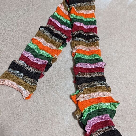 Cejon NWOT Light Knit Women's Scarf w/ Ruffled Edges - Picture 6 of 10